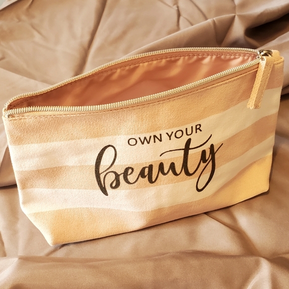 Cosmetic Bag - Picture 1 of 3